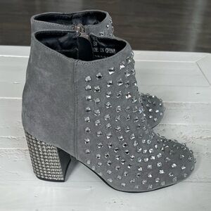 Joan Boyce Rhinestone‎ Bootie Grey with Block Heel Size 6.5 Wide